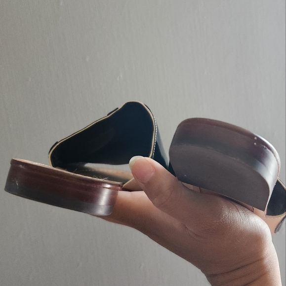 Alice + Olivia Stace Face Slide Stylish Black and Cream Women's Slides - Picture 3 of 7